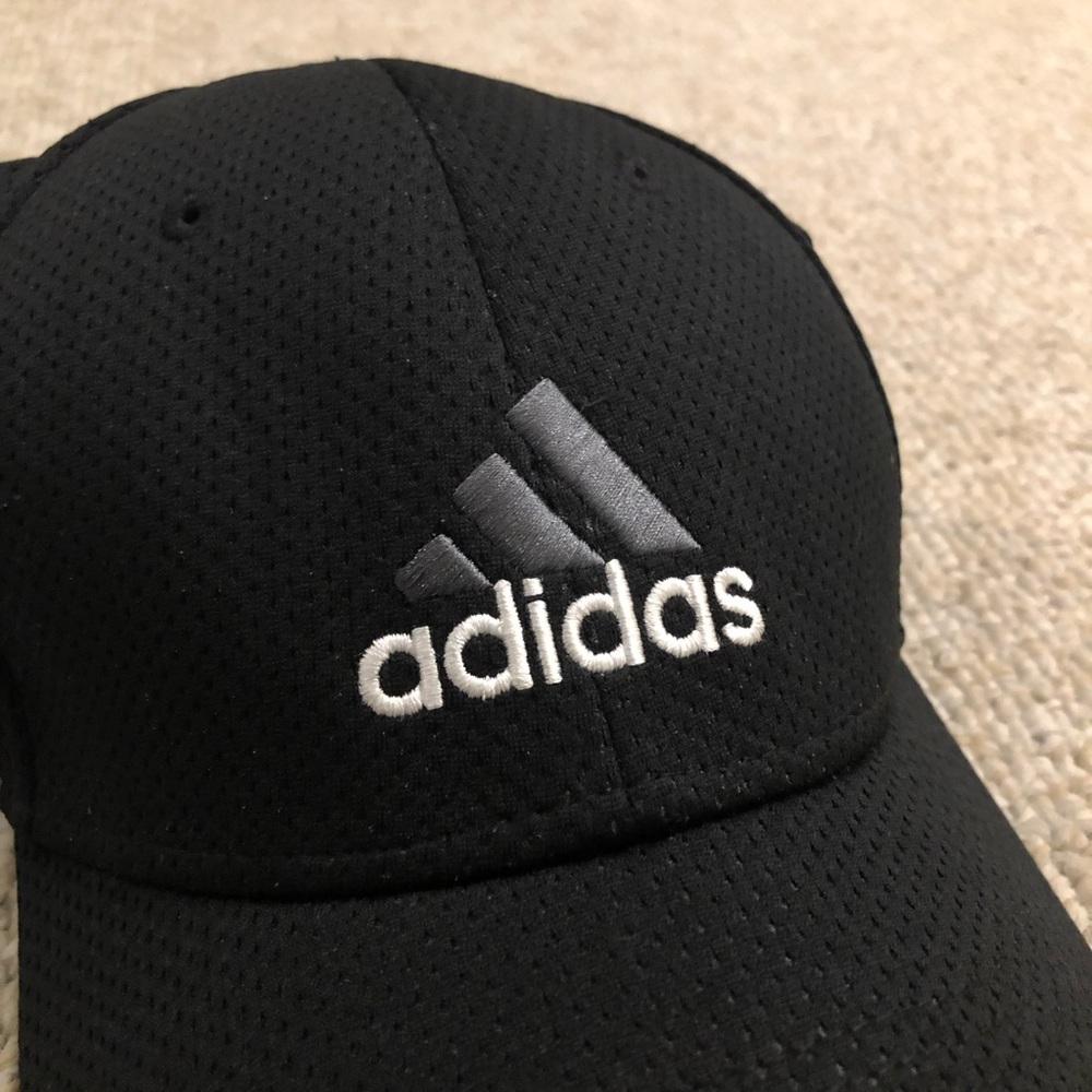 Adidas Climate Black Mesh Logo Cap - Picture 3 of 7